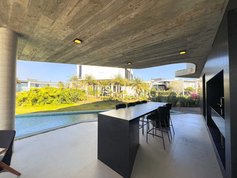 Incrível sobrado beira lago à venda no condomínio Enseada: 29ª foto da galeria de imagens do imóvel