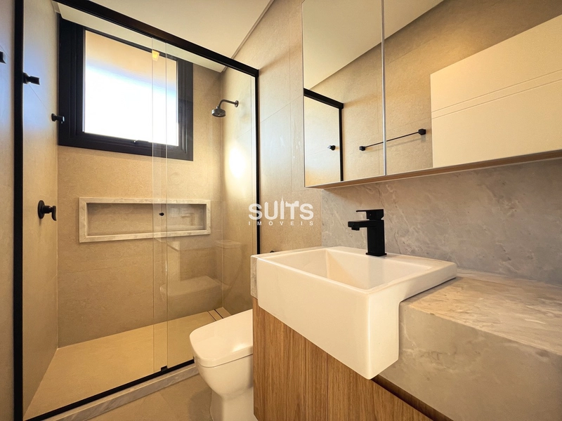 Incrível sobrado beira lago à venda no condomínio Enseada: 78ª foto da galeria de imagens do imóvel