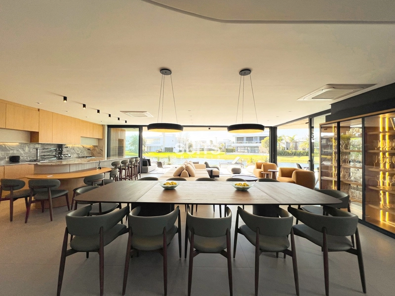 Incrível sobrado beira lago à venda no condomínio Enseada: 8ª foto da galeria de imagens do imóvel