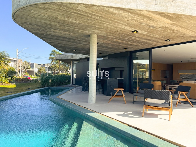 Incrível sobrado beira lago à venda no condomínio Enseada: 37ª foto da galeria de imagens do imóvel