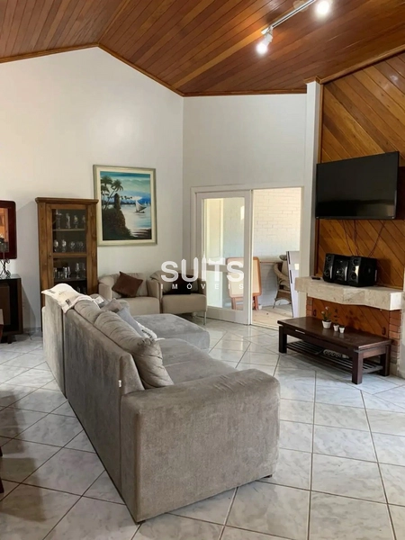 Casa à venda no centro de Xangri-lá!: 9ª foto da galeria de imagens do imóvel