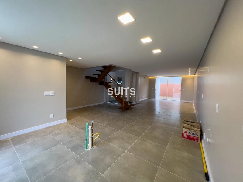 Sobrado à venda bem localizado, no bairro Arpoador!: 3ª foto da galeria de imagens do imóvel