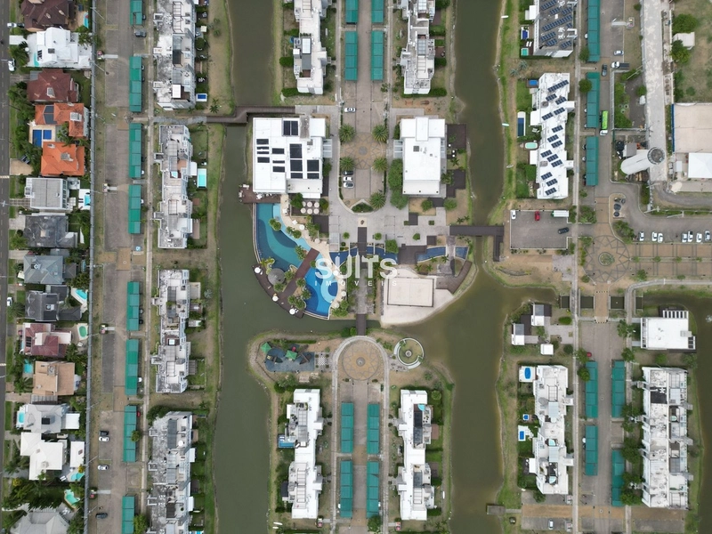 Cobertura à venda no condomínio Rossi!: 3ª foto da galeria de imagens do imóvel