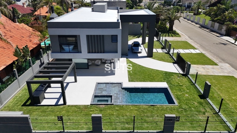 Mansão em região nobre na praia de Atlântida: 5ª foto da galeria de imagens do imóvel