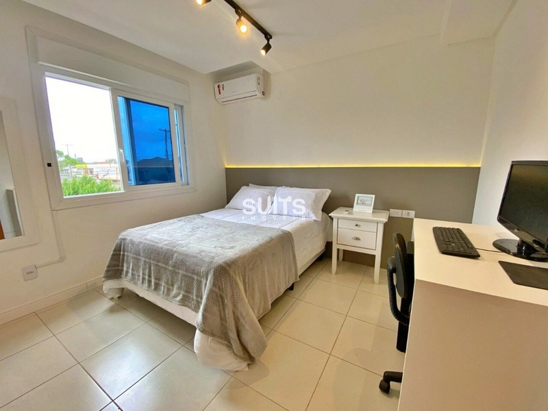 Sobrado à venda na praia de Rainha do Mar, a poucas quadras do mar!: 12ª foto da galeria de imagens do imóvel