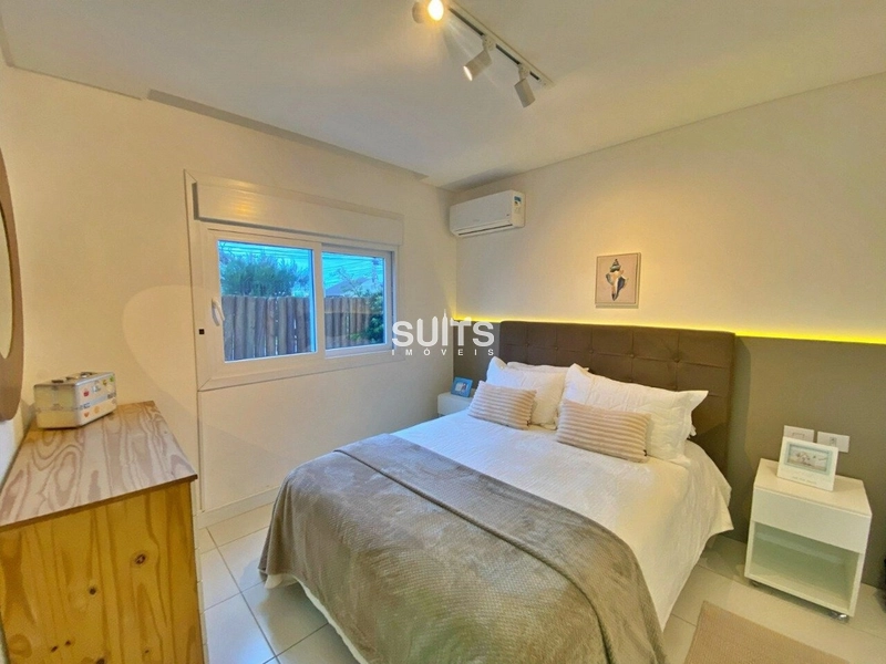 Sobrado à venda na praia de Rainha do Mar, a poucas quadras do mar!: 14ª foto da galeria de imagens do imóvel