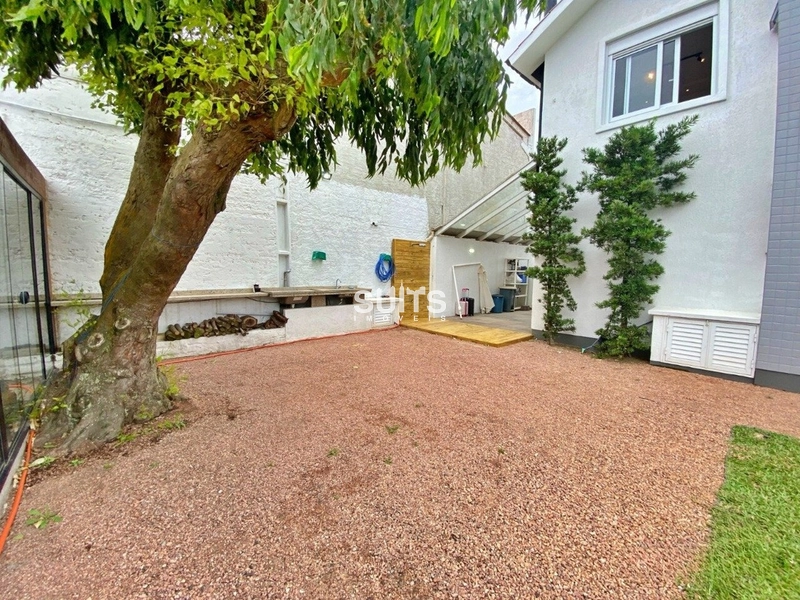 Sobrado à venda na praia de Rainha do Mar, a poucas quadras do mar!: 9ª foto da galeria de imagens do imóvel