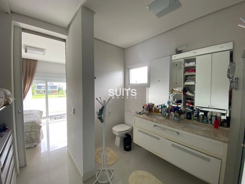 Sobrado beira lago à venda no condomínio Ventura!: 29ª foto da galeria de imagens do imóvel