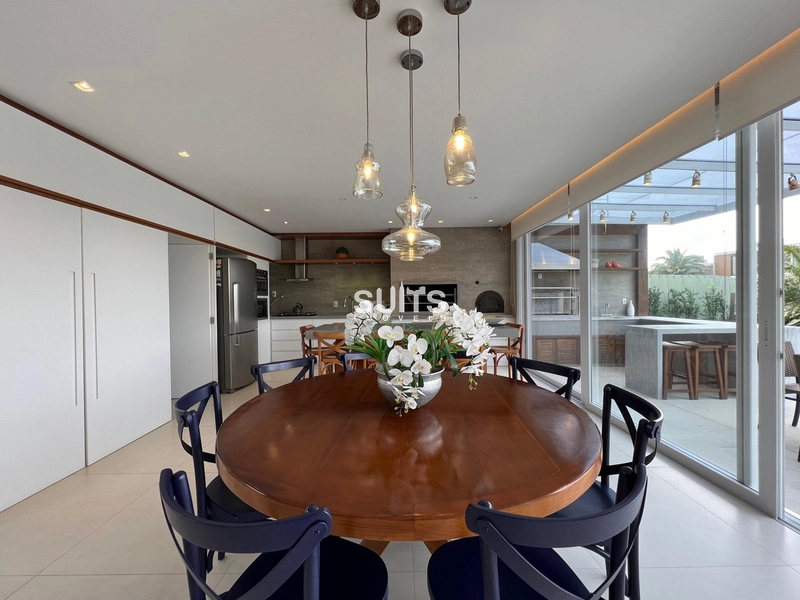 Excelente sobrado beira lago no Condomínio Enseada: 15ª foto da galeria de imagens do imóvel