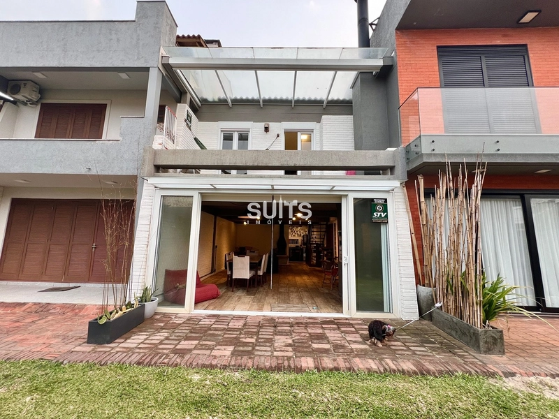 Excelente sobrado próximo ao mar: 1ª foto da galeria de imagens do imóvel