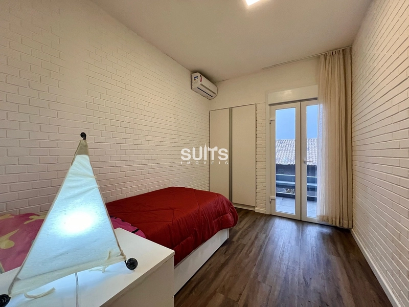 Excelente sobrado próximo ao mar: 17ª foto da galeria de imagens do imóvel