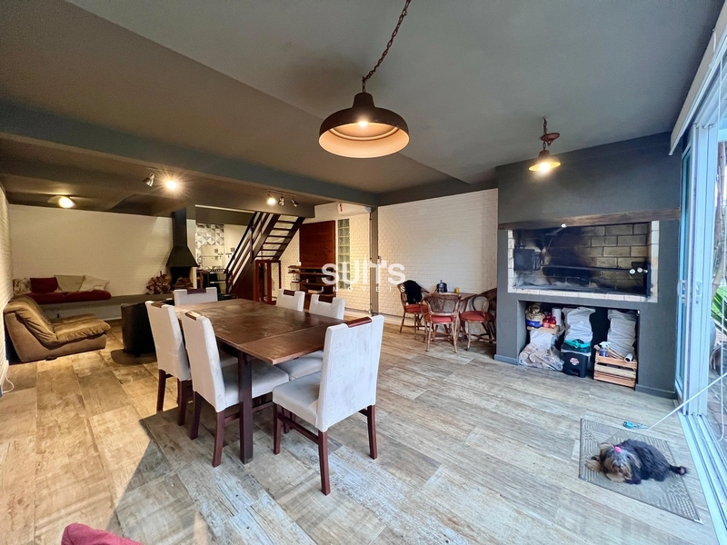 Excelente sobrado próximo ao mar: 4ª foto da galeria de imagens do imóvel