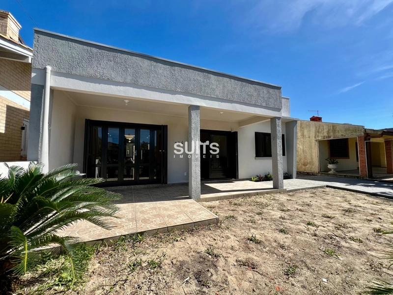 Excelente Casa na Praia com Forro em Laje Próximo ao Mar: 2ª foto da galeria de imagens do imóvel