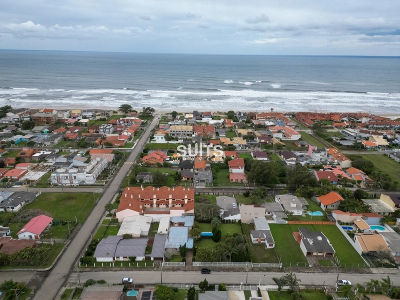 Casa térrea em 3 terrenos, à venda no centro de Xangri-lá!: 2ª foto da galeria de imagens do imóvel