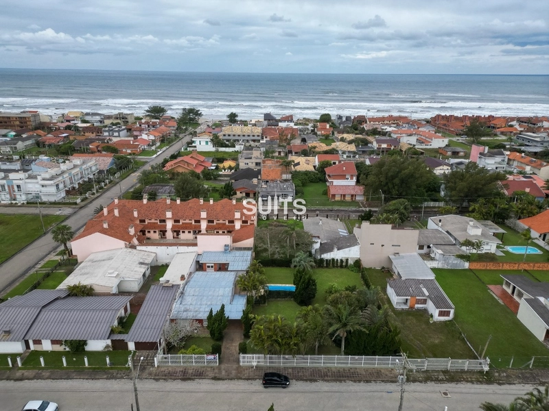 Casa térrea em 3 terrenos, à venda no centro de Xangri-lá!: 3ª foto da galeria de imagens do imóvel