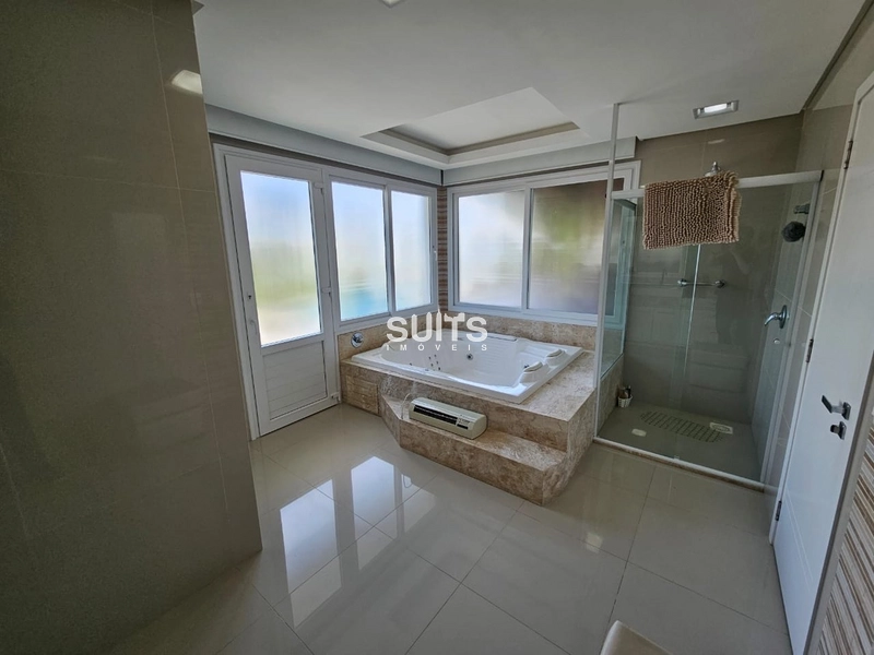 Sobrado de esquina Beira Lago no cond. Enseada: 13ª foto da galeria de imagens do imóvel