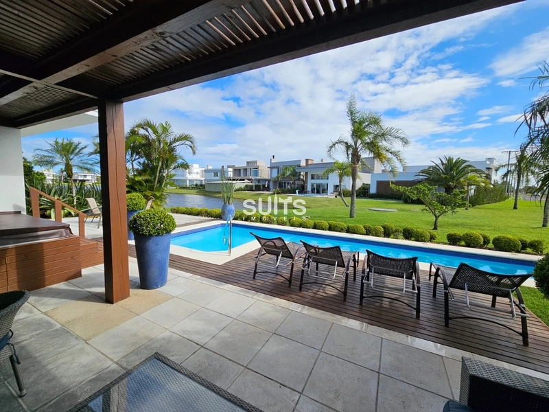 Sobrado de esquina Beira Lago no cond. Enseada: 3ª foto da galeria de imagens do imóvel