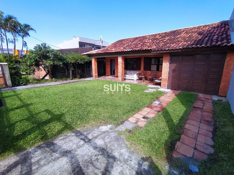 Excelente casa no centro de Xangri-Lá: 3ª foto da galeria de imagens do imóvel