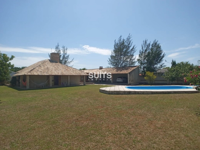 Casa com 3 Terrenos no Arpoador: 2ª foto da galeria de imagens do imóvel