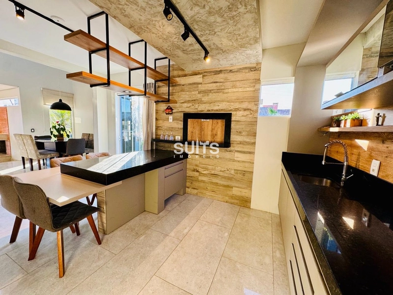 Belíssima Casa de Esquina  em Noiva do Mar: 9ª foto da galeria de imagens do imóvel