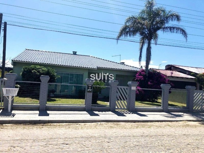 Excelente casa na praia de Atlântida: 3ª foto da galeria de imagens do imóvel