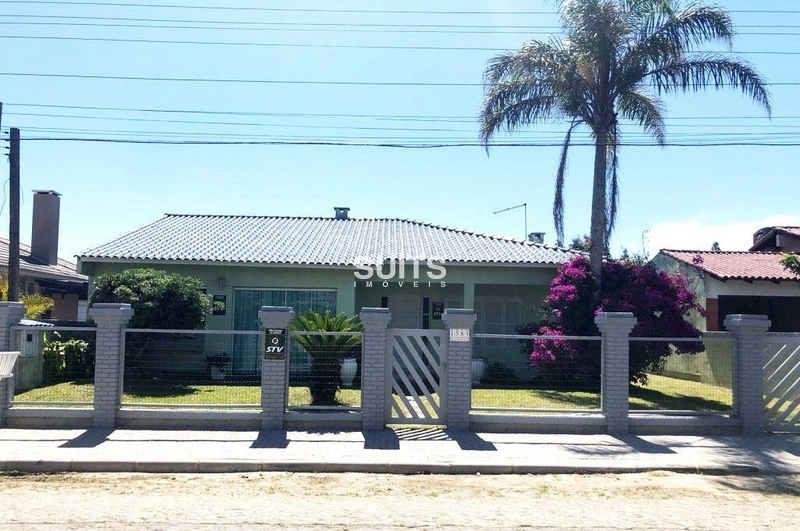 Excelente casa na praia de Atlântida