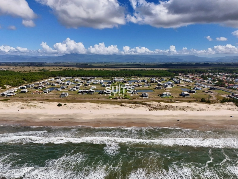 Excelente casa no condomínio Costa Serena: 2ª foto da galeria de imagens do imóvel