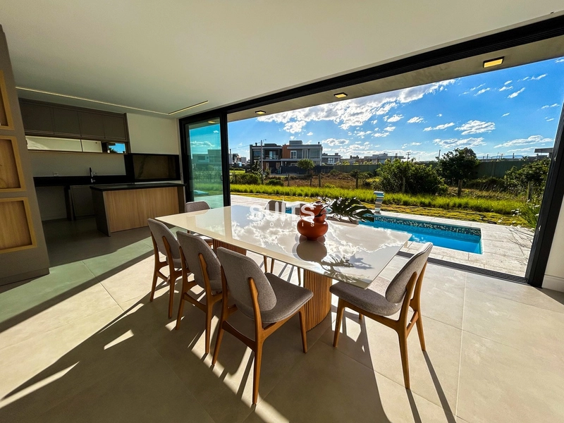 Lindo sobrado com 4 suítes e piscina, no condomínio SUNSET: 7ª foto da galeria de imagens do imóvel