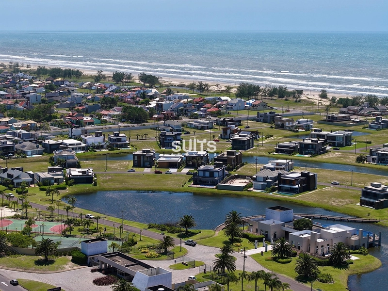 Excelente sobrado à venda no cond. beira mar Costa Serena: 3ª foto da galeria de imagens do imóvel