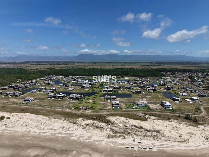 Excelente sobrado à venda no cond. beira mar Costa Serena: 2ª foto da galeria de imagens do imóvel