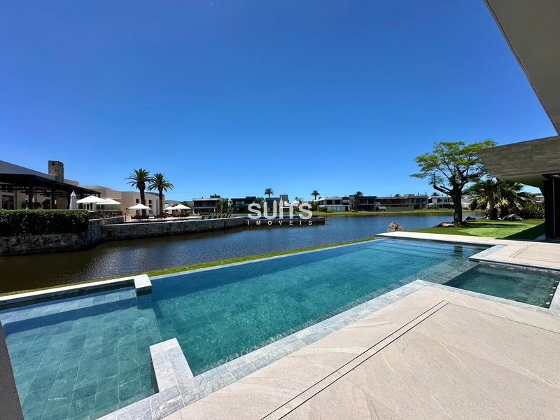 Excelente mansão á venda no Condomínio Enseada: 2ª foto da galeria de imagens do imóvel