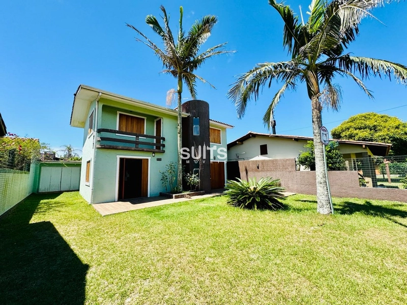 Excelente sobrado à venda na praia de Rainha do Mar em Xangri-lá: 2ª foto da galeria de imagens do imóvel