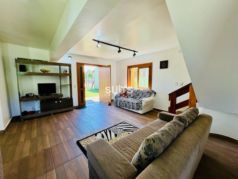 Excelente sobrado à venda na praia de Rainha do Mar em Xangri-lá: 4ª foto da galeria de imagens do imóvel