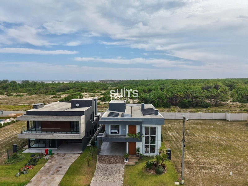 Excelente sobrado á venda no Condomínio Costa Serena: 2ª foto da galeria de imagens do imóvel