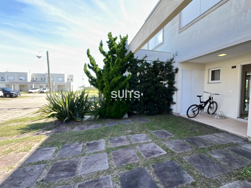 Excelente sobrado beira lago no condomínio Pateo Marbella: 3ª foto da galeria de imagens do imóvel