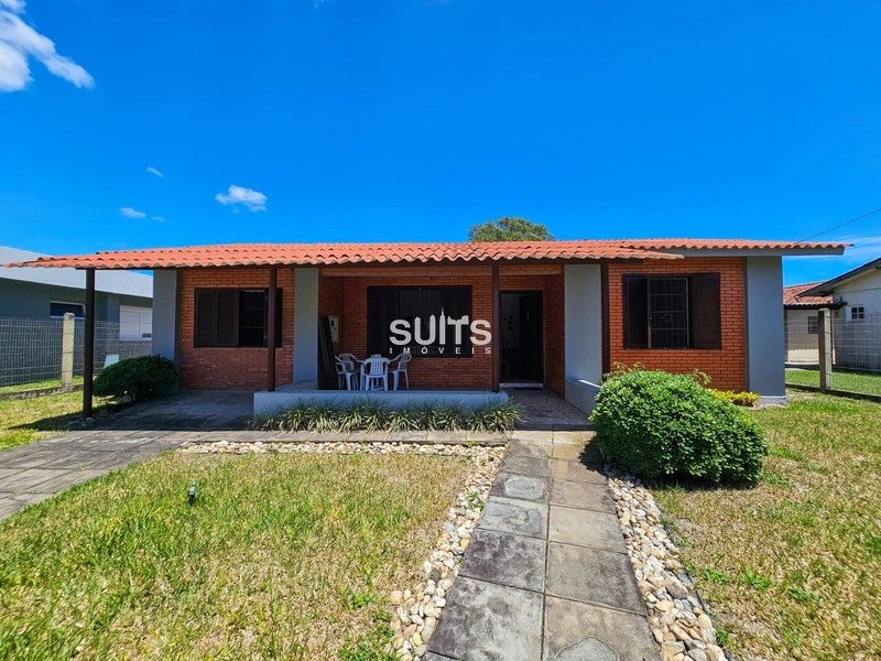 Excelente casa à venda em Atlântida!