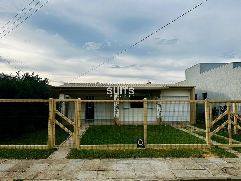 Casa á venda no Centro de Xangri-Lá: 2ª foto da galeria de imagens do imóvel