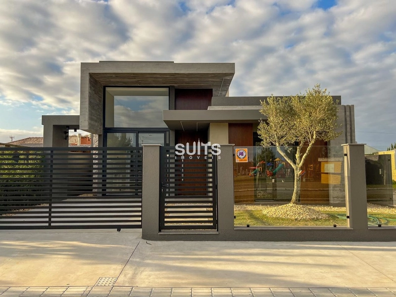 Linda casa térrea à venda na praia da Rainha do Mar