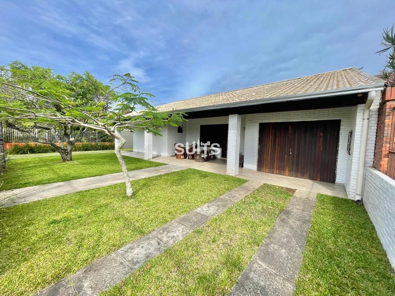 Excelente casa à venda em Atlântida