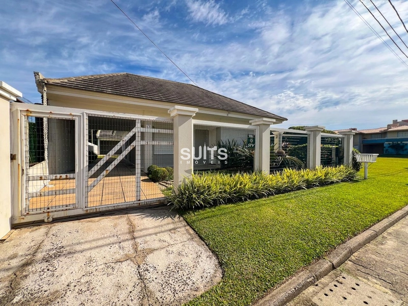 Excelente casa à venda no Centro de Xangri-Lá!!: 2ª foto da galeria de imagens do imóvel