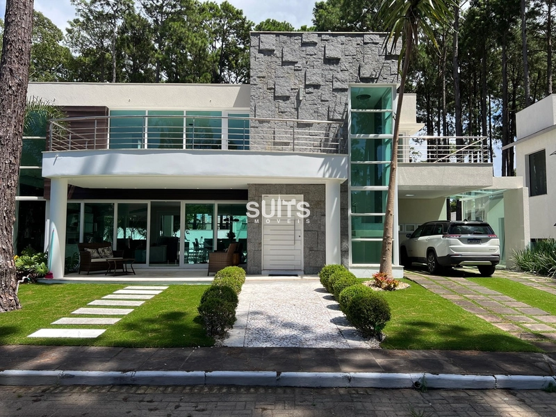 Excelente sobrado à venda no condomínio Carmel em Atlântida