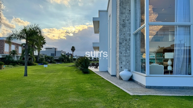 Excelente sobrado à venda no condomínio Enseada: 56ª foto da galeria de imagens do imóvel