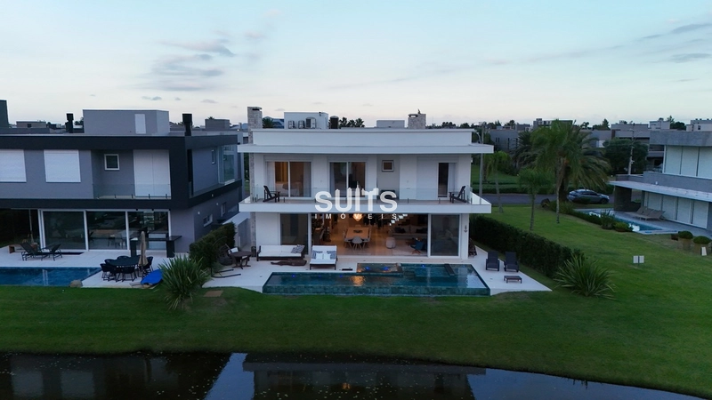 Excelente sobrado à venda no condomínio Enseada: 6ª foto da galeria de imagens do imóvel