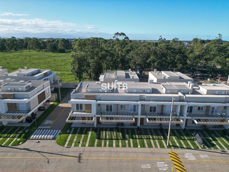 Excelente sobrado à venda no condomínio Murano em Capão da Canoa: 2ª foto da galeria de imagens do imóvel