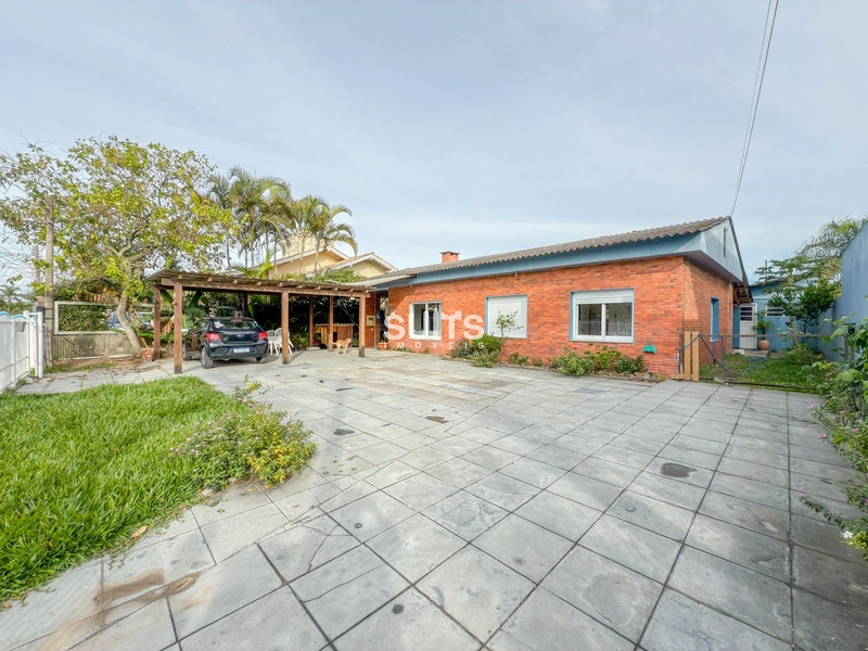 Excelente casa à venda na praia de Atlântida em Xangri-lá