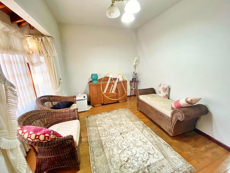 Casa à venda com 3 quartos e 664m² de terreno no Centro de Cambé: 5ª foto da galeria de imagens do imóvel