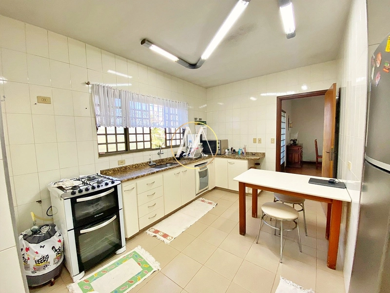 Casa à venda com 3 quartos e 664m² de terreno no Centro de Cambé: 17ª foto da galeria de imagens do imóvel
