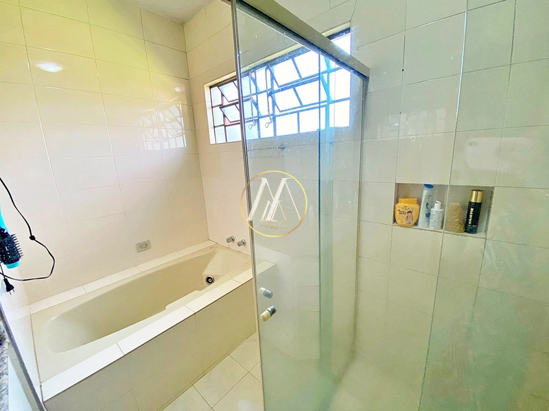Casa à venda com 3 quartos e 664m² de terreno no Centro de Cambé: 30ª foto da galeria de imagens do imóvel
