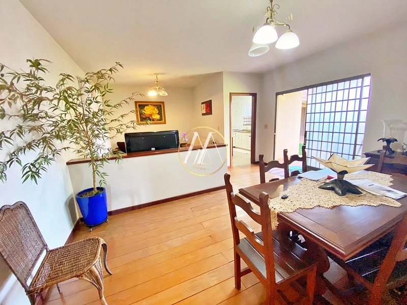 Casa à venda com 3 quartos e 664m² de terreno no Centro de Cambé: 9ª foto da galeria de imagens do imóvel
