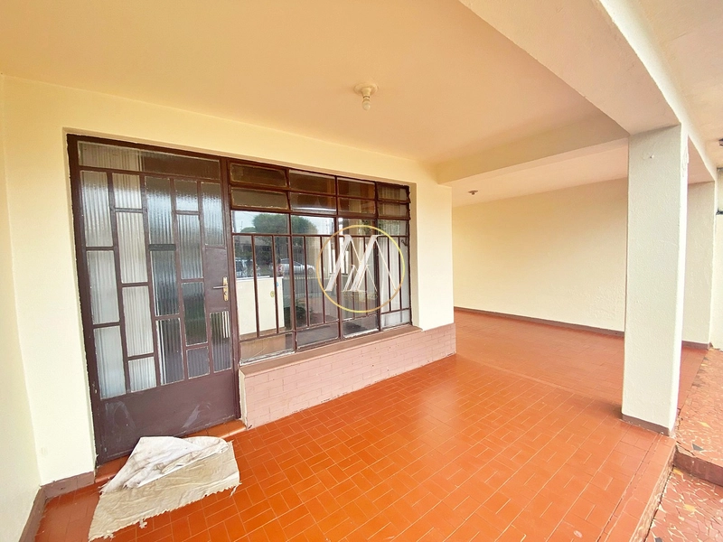Casa com 5 dormitórios, uma suíte à venda no centro de Rolândia, 263m²: 4ª foto da galeria de imagens do imóvel